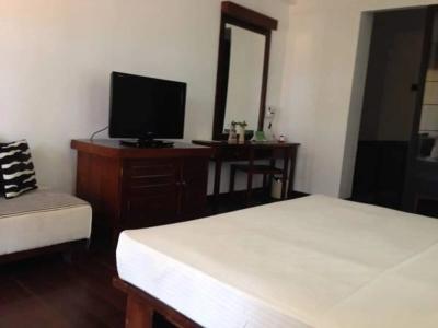 Goldi Sands - 5