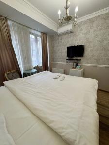 Silver 34 Boutique - 52