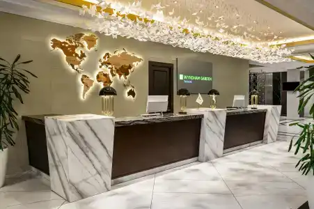Wyndham Garden - 36