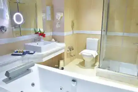Parrotel Lagoon Resort - 9