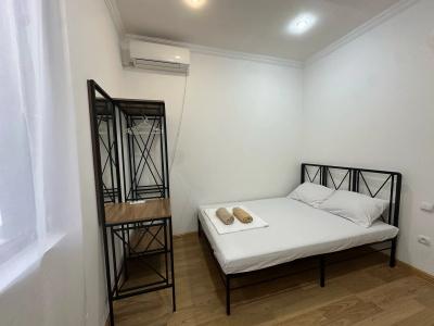 Komitas Avenue Guest House - 18