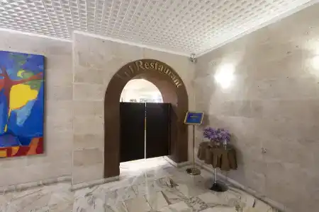 Ани Плаза - 25