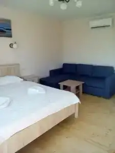 Takmak House - 2