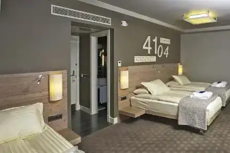 Ramada by Wyndham Istanbul Pera - 7