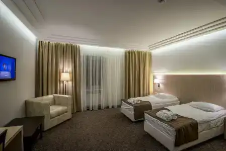 Адмирал - 104