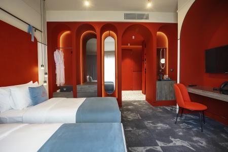 Heritage and Suites - 4