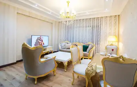 Royal Residence - 79