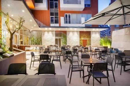 Hilton Garden Inn - 8