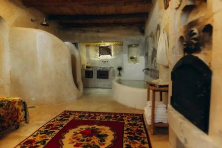 Doda Artisanal Cave - 38