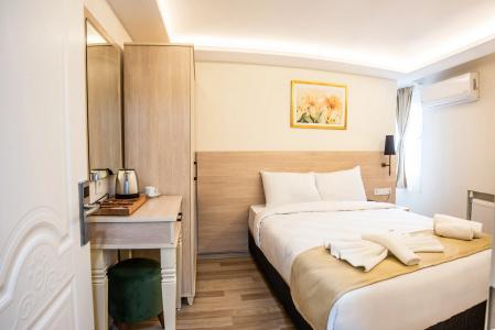 Royal Bosphorus - 24