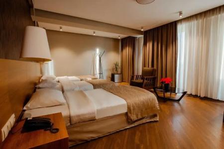 Golden Palace - 135