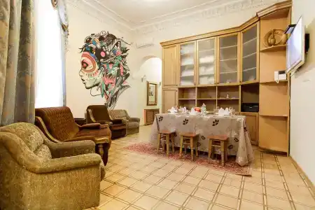 Mama Hostel - 12