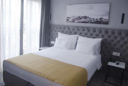 H41 Luxury Suites - 38