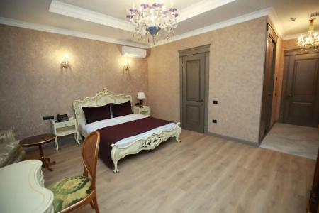West Inn - 64