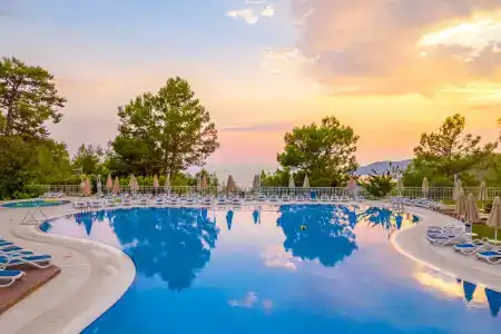 Garcia Resort & Spa - Ultra All Inclusive or Bed & Breakfast - 1