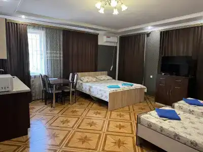 в центре - 3