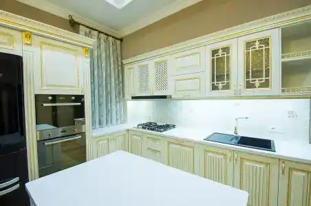 Royal Residence - 120