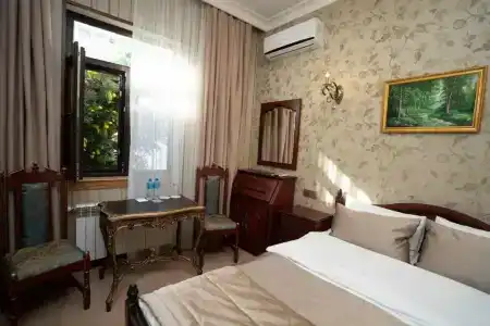 Royal Antique - 59