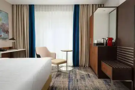 Courtyard by Marriott - 76