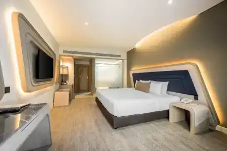 Amora Beach Resort Phuket - Sha Extra Plus - 33