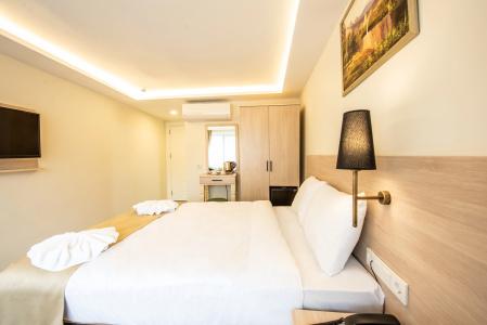 Royal Bosphorus - 30
