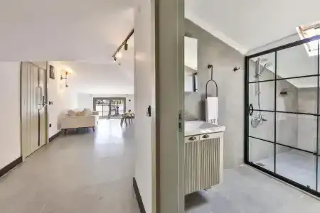 Luff Suites - 17