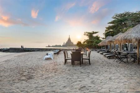 Golden Tulip Pattaya Beach Resort - 24