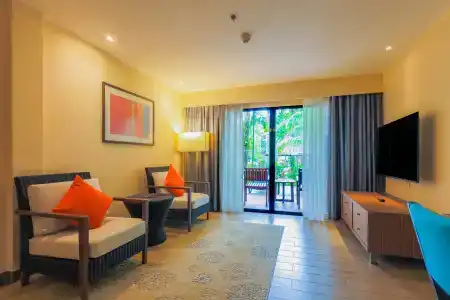 Holiday Inn Phuket Beach - 35