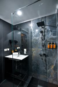 West Inn Georgia - 25