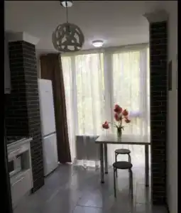 на Жуковского - 4