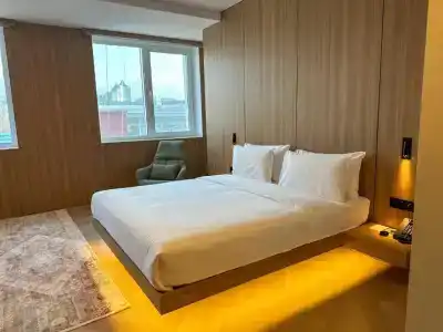 Resident Abay - 37