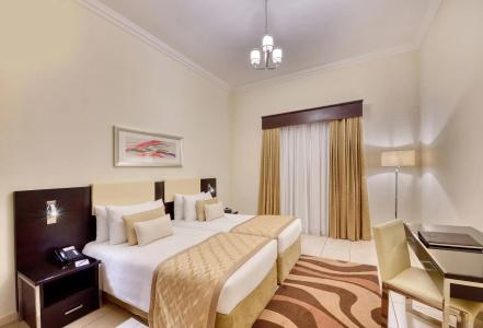 Pearl Marina Apartment - 14