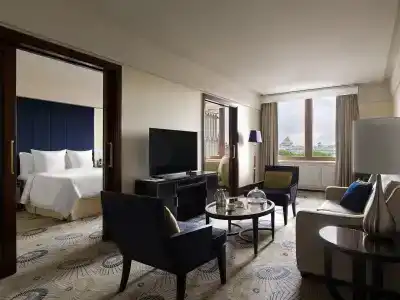 Four Seasons Hotel Moscow - 73