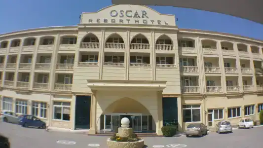 Oscar on a Sandy Beach & Casino - 0