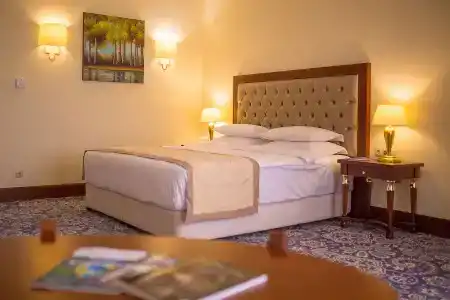Ramada by Wyndham Almaty - 3