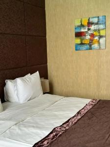 Grand Mirror - 36