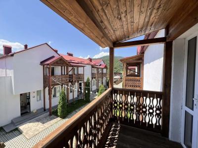 Motives Inn - 19