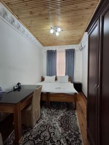 Parvina - 52