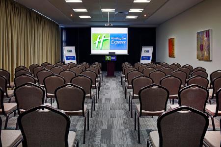 Holiday Inn Express Dubai Internet City, an IHG - 6