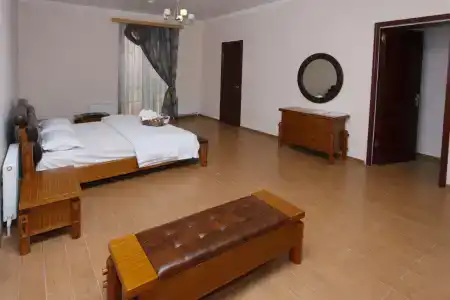 Dasn Hall - 15