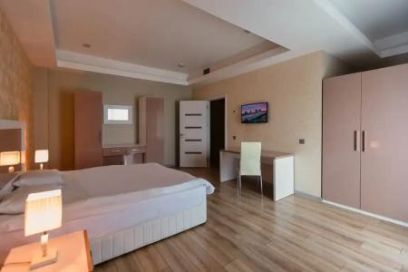 Diplomat Suites - 30