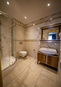 Royal Garden Suite - 61