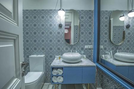 Heritage and Suites - 13