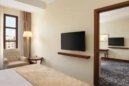 Ramada by Wyndham Almaty - 9