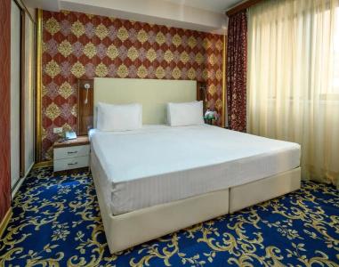 Royal Plaza - 12
