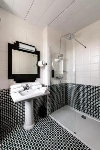 Best Western Hôtel Journel Antibes Juan-les-Pins - 17