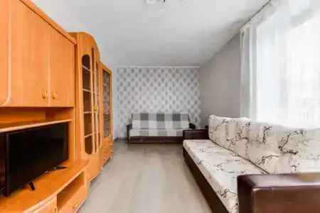 Рядом со станцией метро Аэропорт - 2