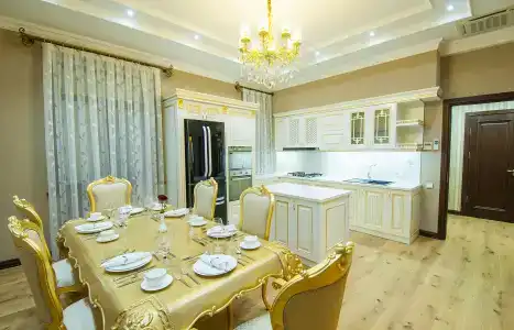 Royal Residence - 117