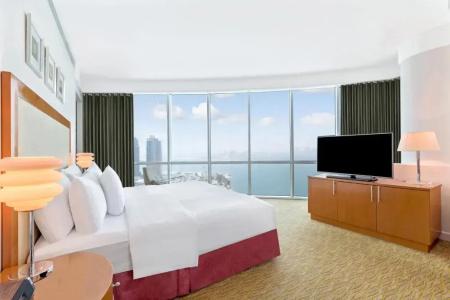 Hilton - 8