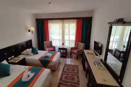 Turquoise Beach - 4
